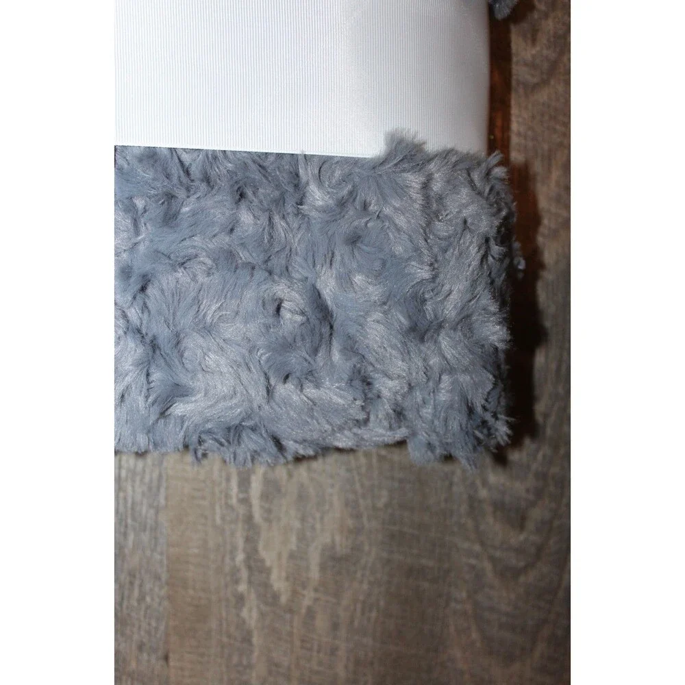 UGG‎ HOME PLUSH FAUX FUR THROW BLANKET BLUE 50x 70 NEW